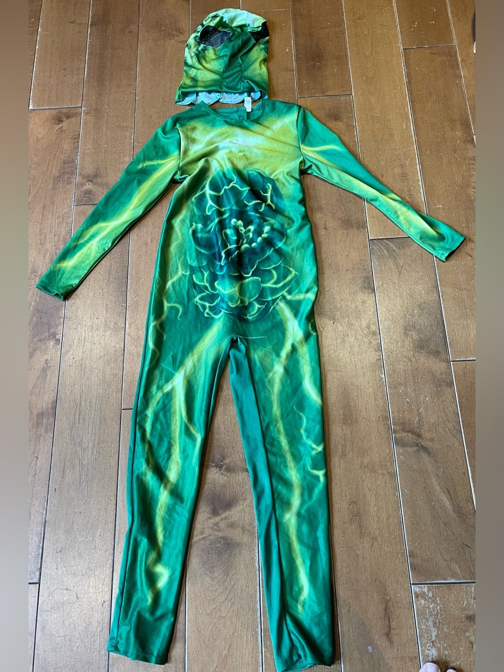 Halloween costume extra terrestrial size 8-10